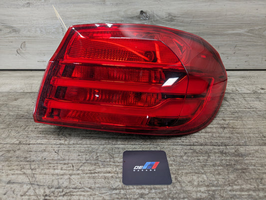14-17 OEM BMW F32 F82 F83 M4 F33 F36 Rear Right Passenger Side Outer Tail Light