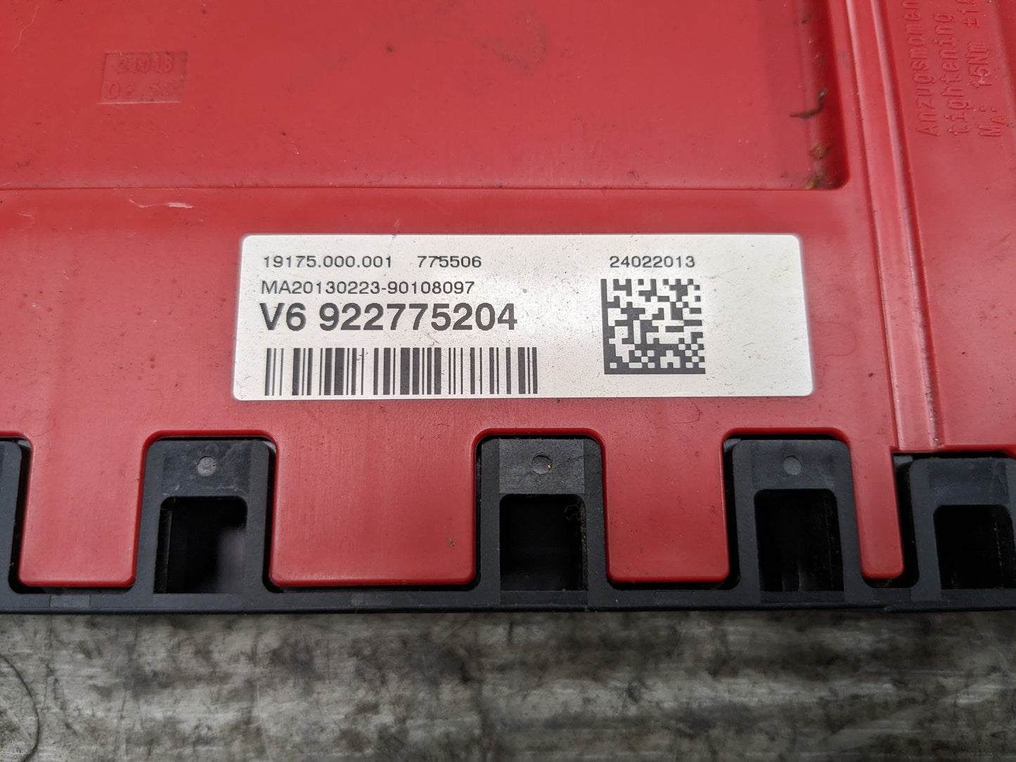 11-19 OEM BMW F22 F23 F30 F32 F36 F80 F82 F87 Positive Battery Power Fuse Box