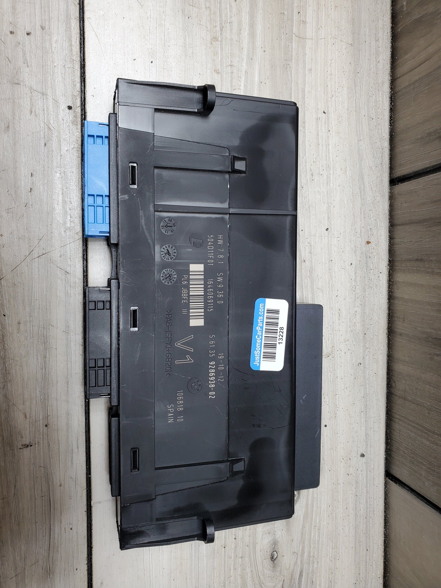 BMW 10-13 F10 528i Junction Box For Electronics 3 Module Unit Pre LCI