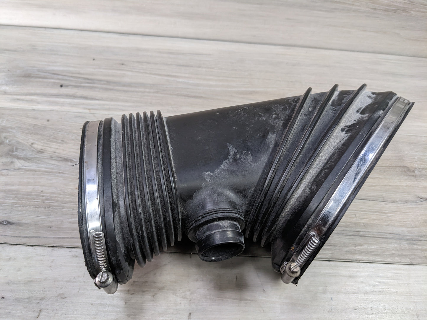 BMW 07-10 E93 M3 Engine Air intake Rubber Boot Airbox Tube Duct Pre LCI