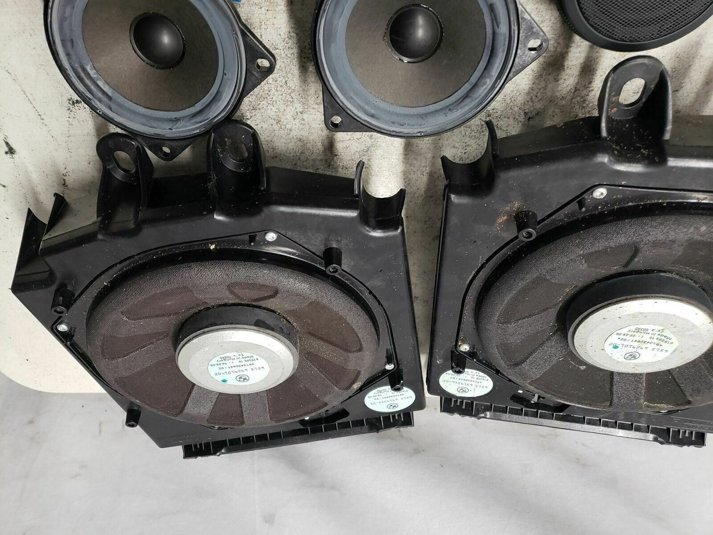 2007 BMW 525i Speakers Set with Subwoofers Part Number 6929101 6930902