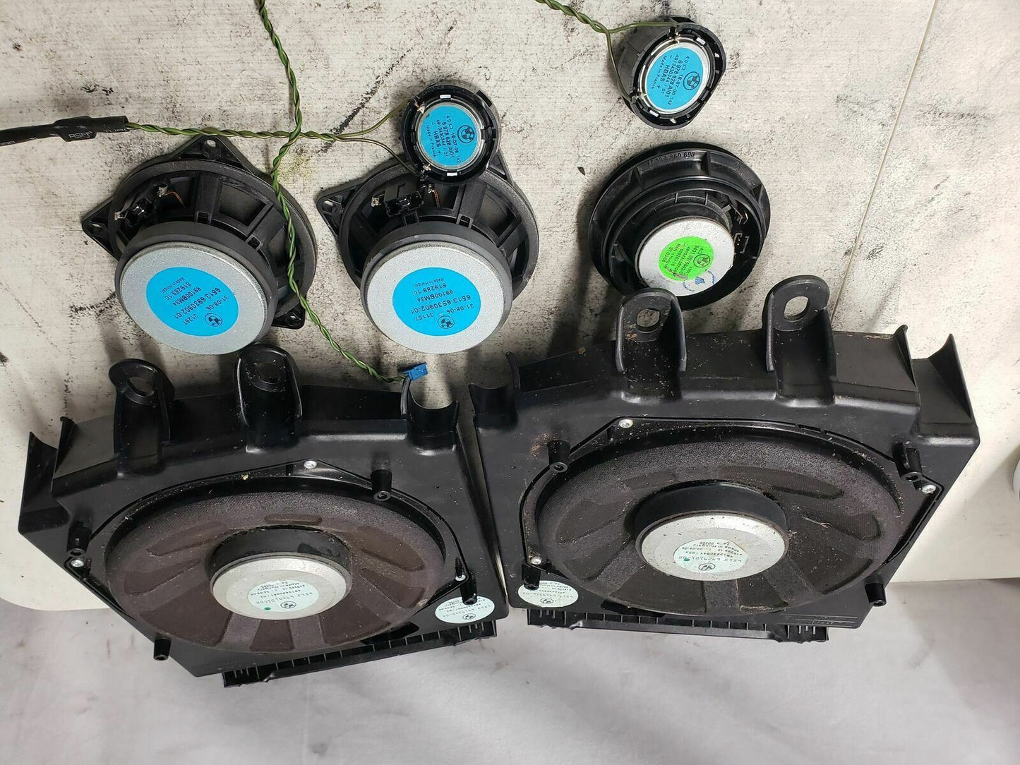 2007 BMW 525i Speakers Set with Subwoofers Part Number 6929101 6930902