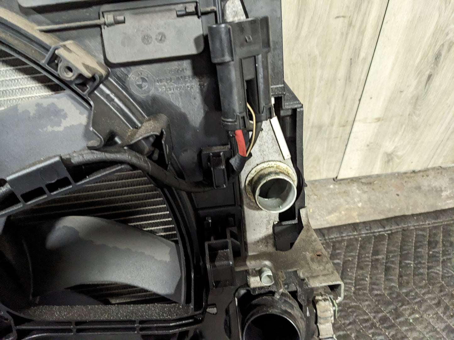 OEM BMW F01 F07 F10 Main Radiators Cooling ASSEMBLY W/ Fan 850W SET N55 AT
