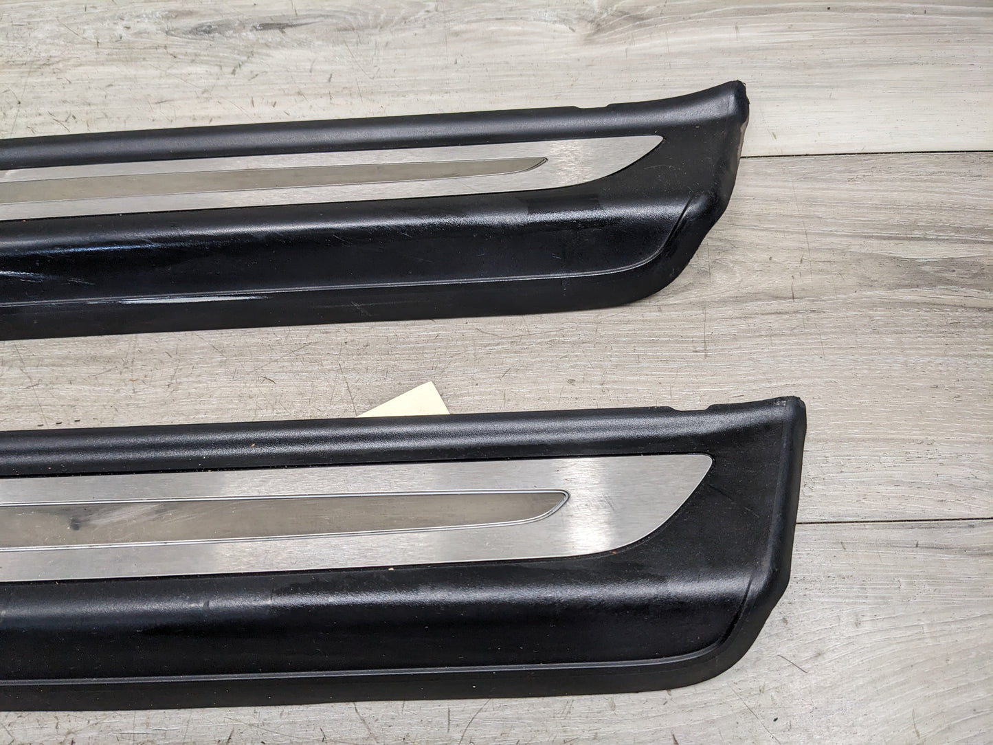 10-17 OEM BMW F13 Coupe Front Right Illuminated Door Sill Scuff Plate Panel NOTE