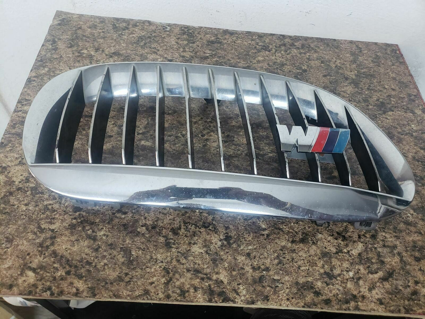 BMW 6 E63 M3 Front Radiator Right Kidney Chrome Grille 51137077932 NEW GENUINE