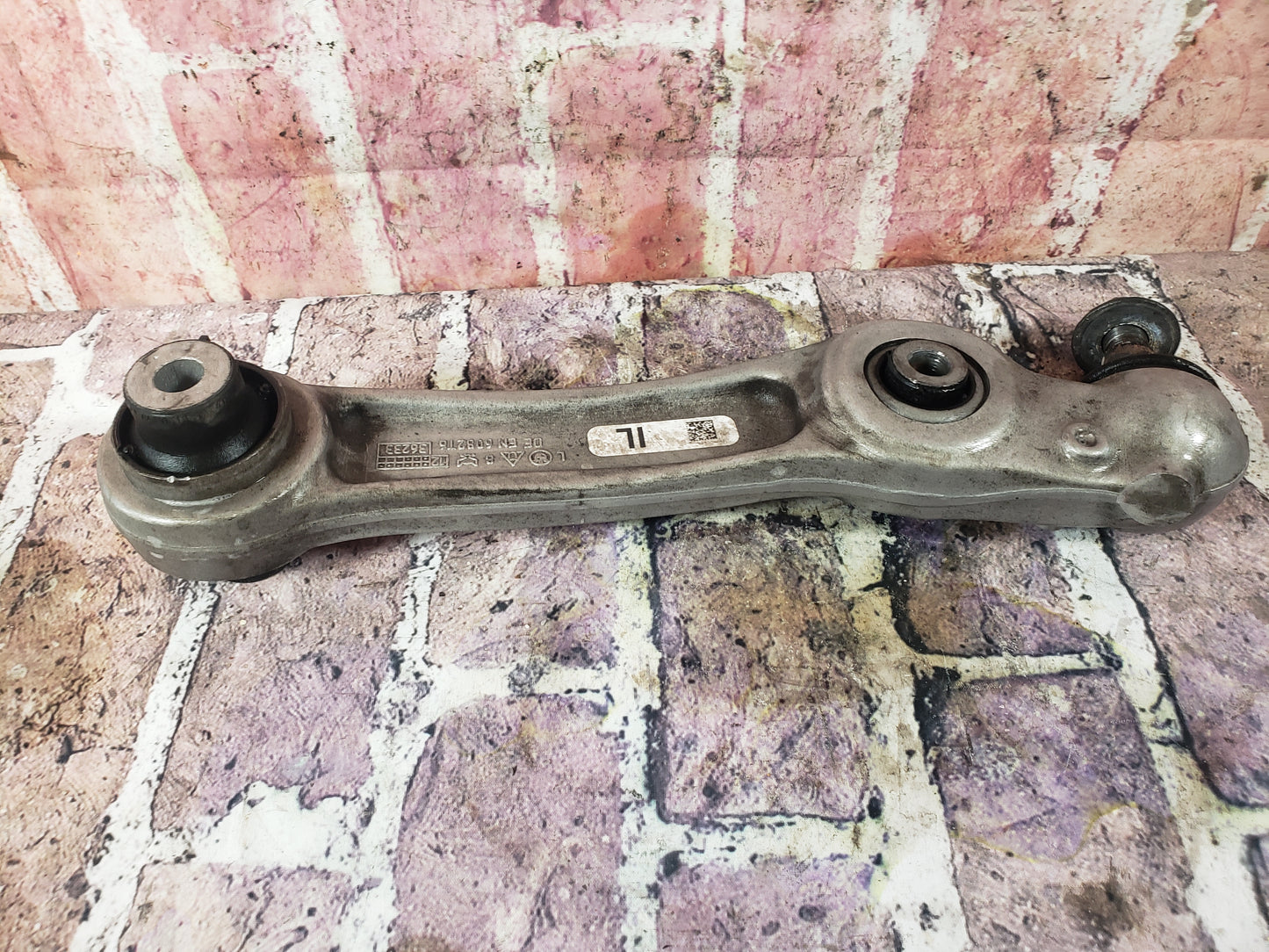 BMW 10-13 F10 Rwd Front Left Side Control Arm Support Pre LCI