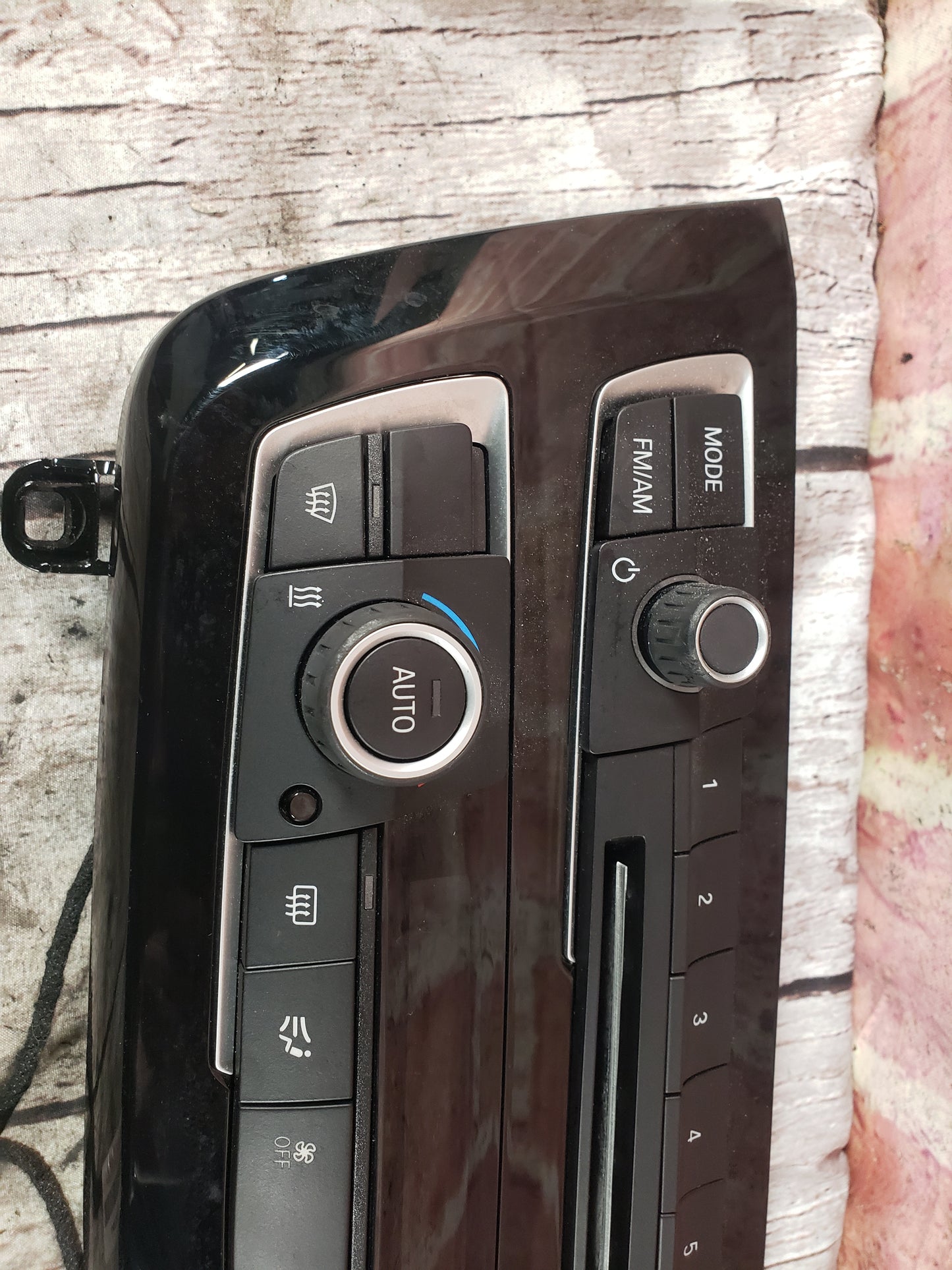 BMW 16-18 F30 340i AC Heater Control Panel Radio Media Buttons LCI